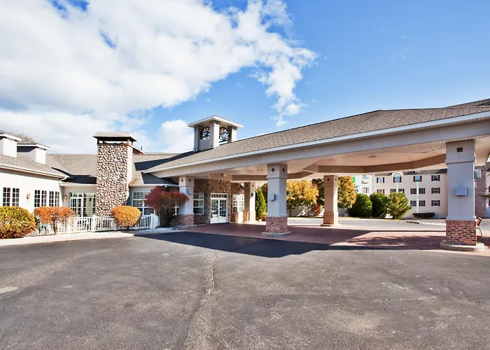 Holiday Inn Express St Ignace-Lake Central By Ihg