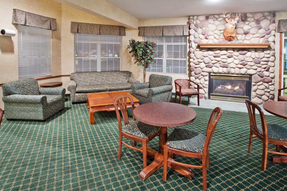 Express St Ignace-lake By Ihg 3* St. Ignace