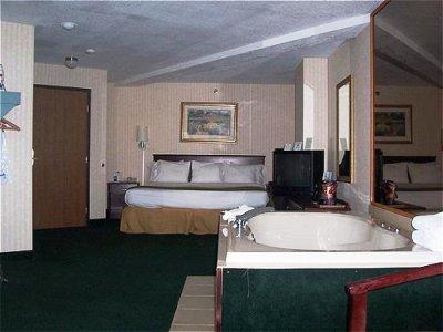 Hotel Express St Ignace-lake By Ihg