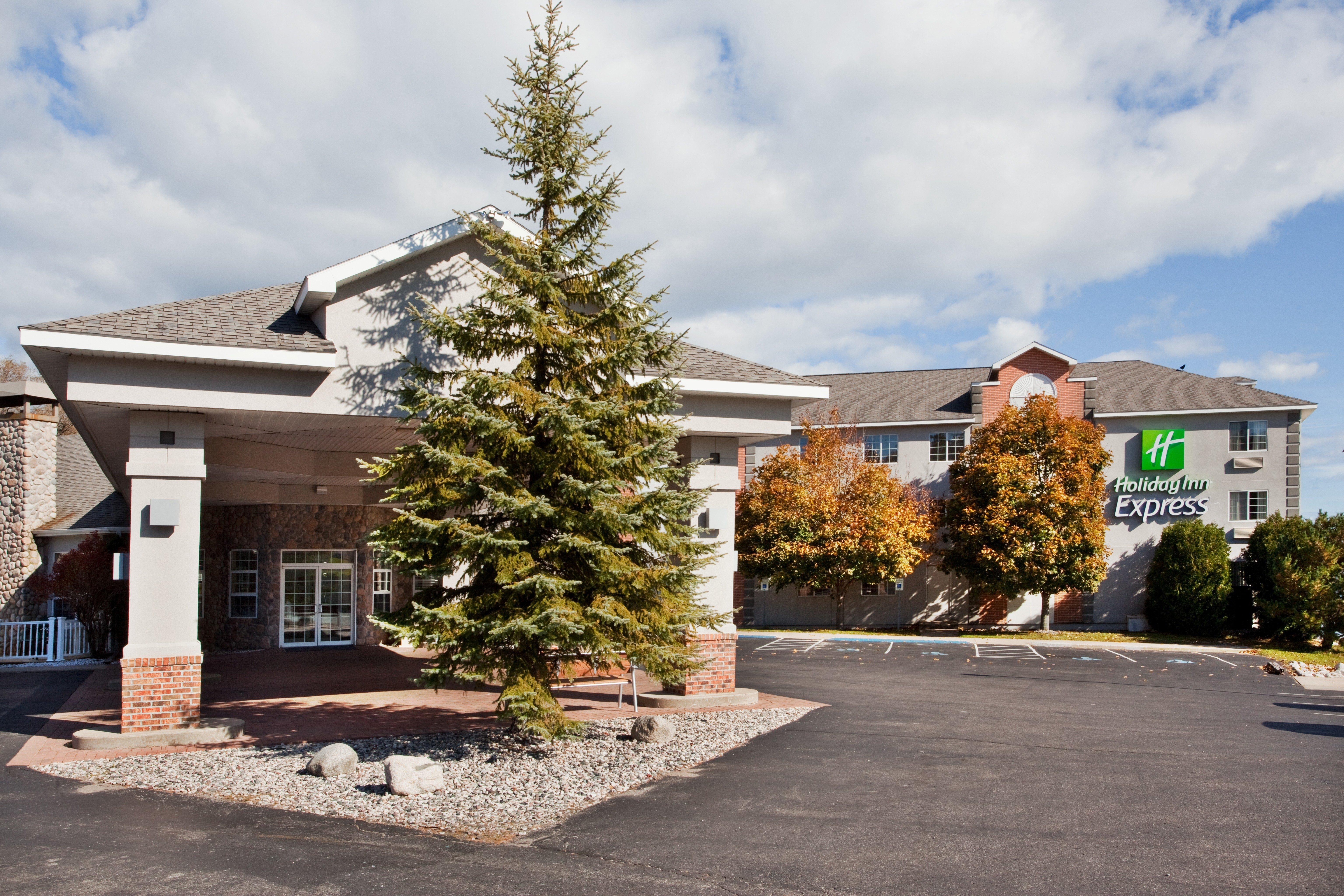 Hotel Express St Ignace-lake By Ihg 3*