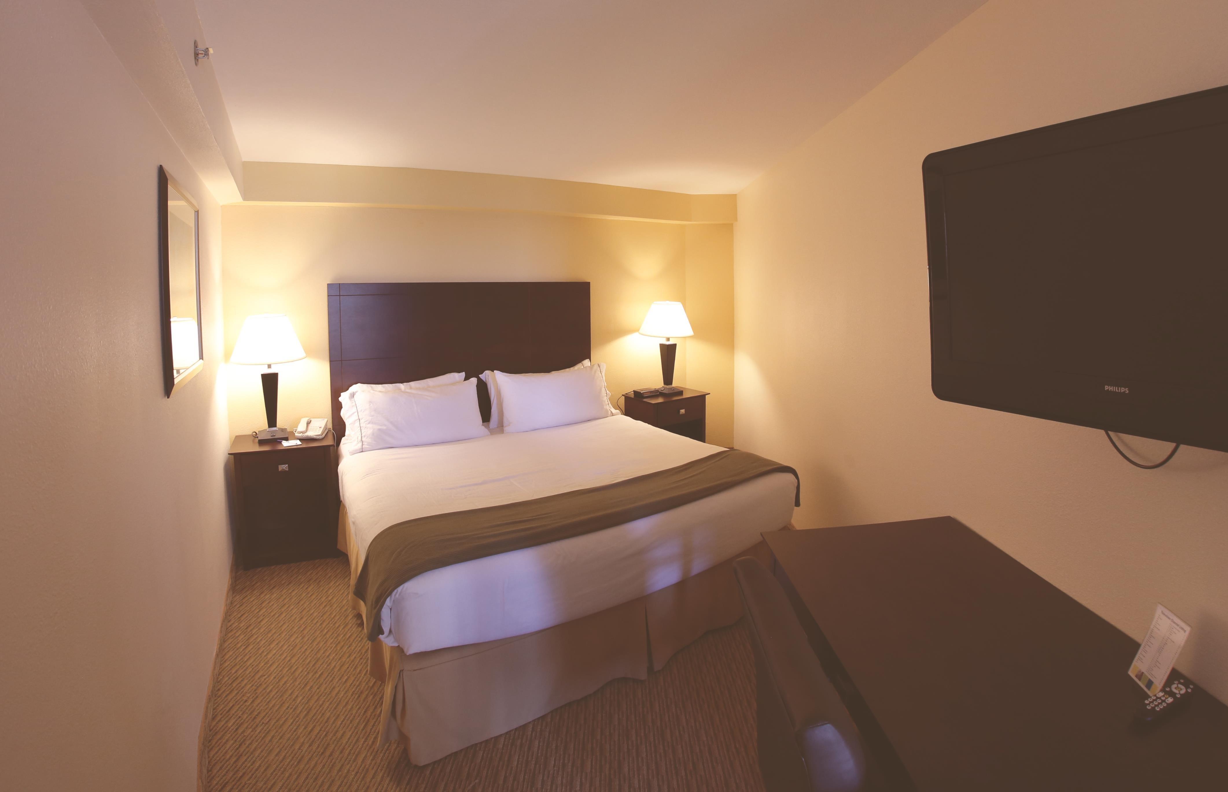 Express St Ignace-lake By Ihg