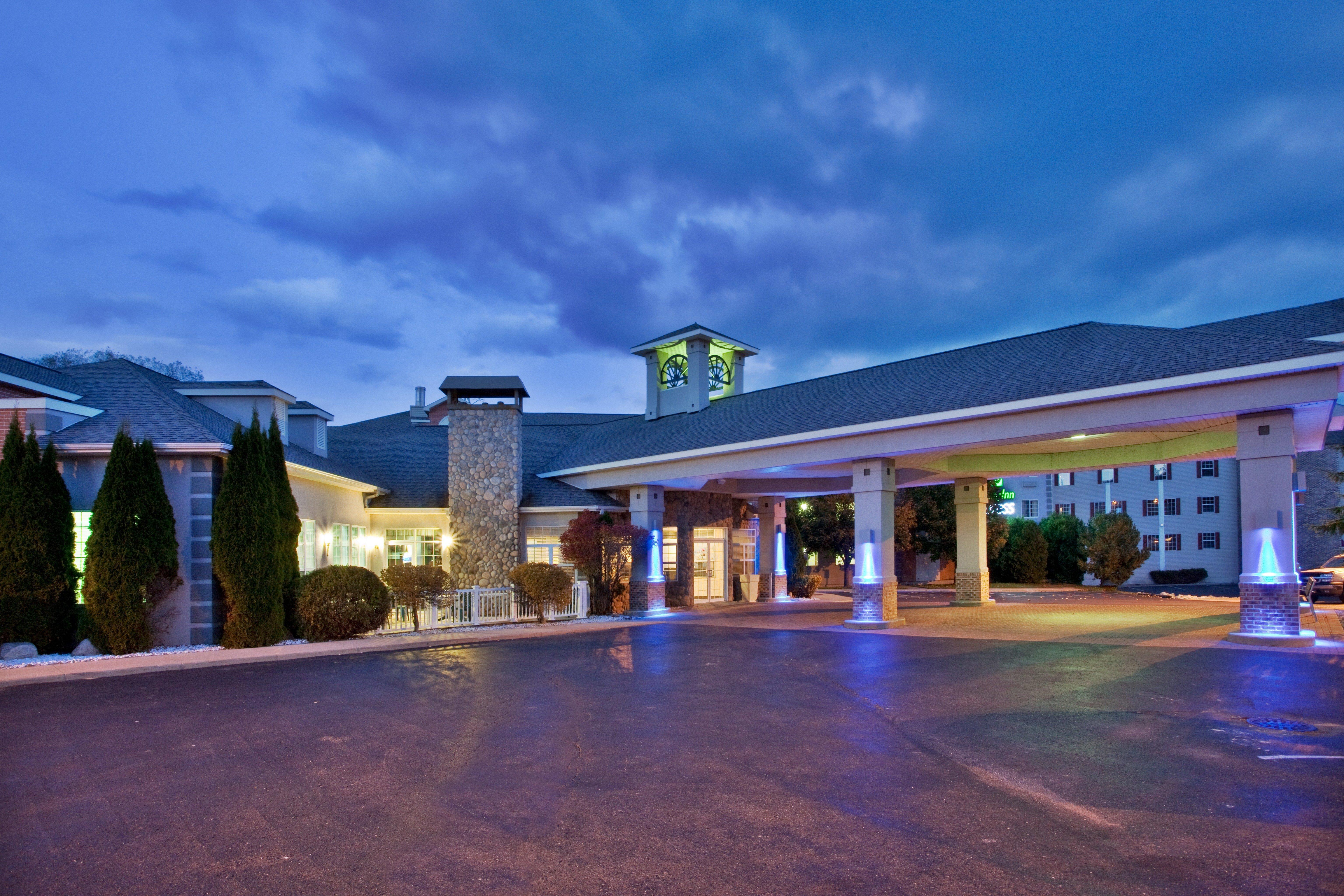 Express St Ignace-lake By Ihg